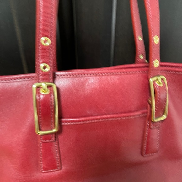 Coach red purse 👛 ❤️❤️❤️ - Picture 3 of 9